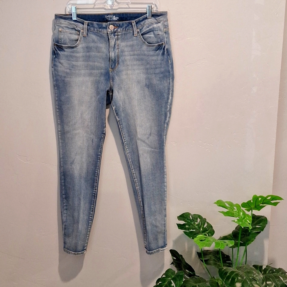 Time and Tru High Rise Skinny Jeans Mildly Distressed Size 16